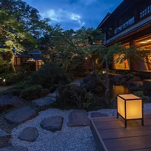 Nanzenji Sando Kikusui Ryokan Kyoto