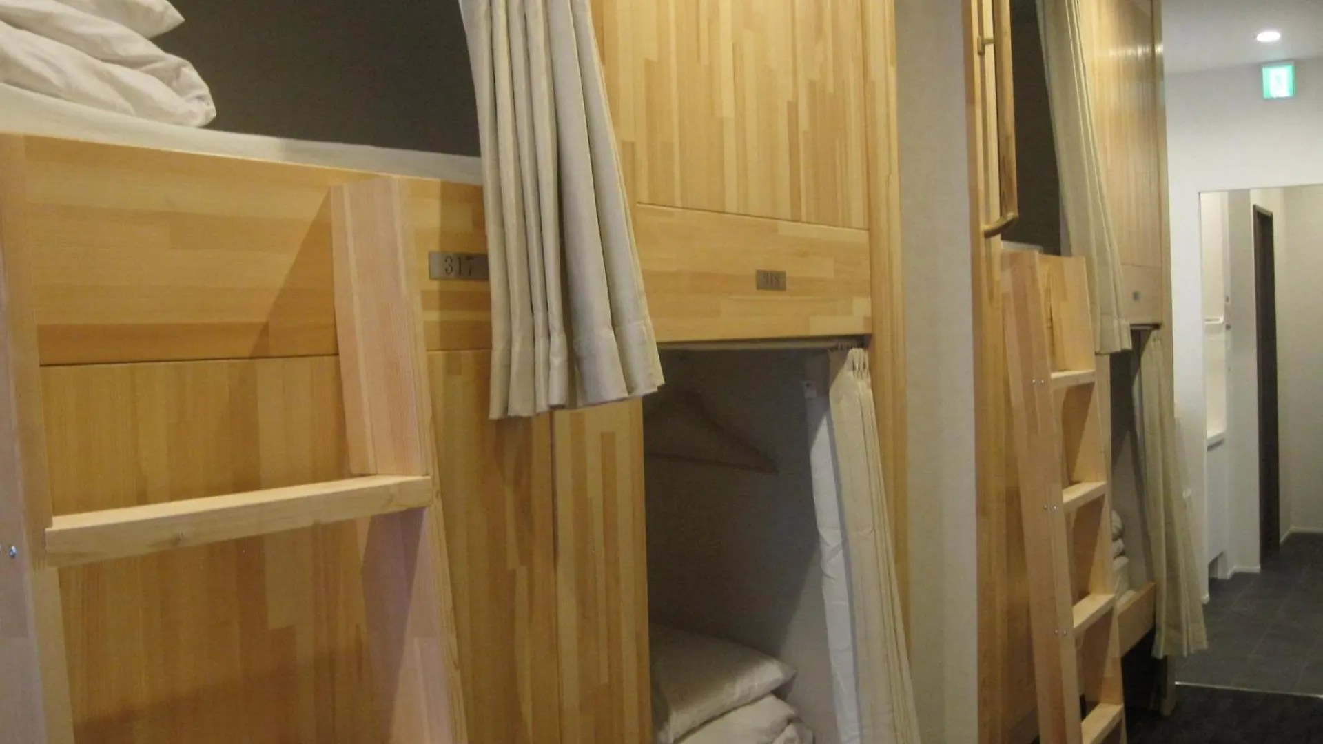 Hotel Prele Tokyo Capsule hotel